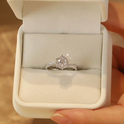 Elegant 1ct Moissnite Diamond Ring